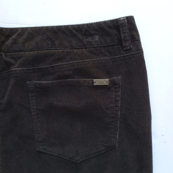 LL BEAN Size 18W Black High Rise Straight Leg 'Favorite Fit' Corduroy Pants - Picture 5 of 6